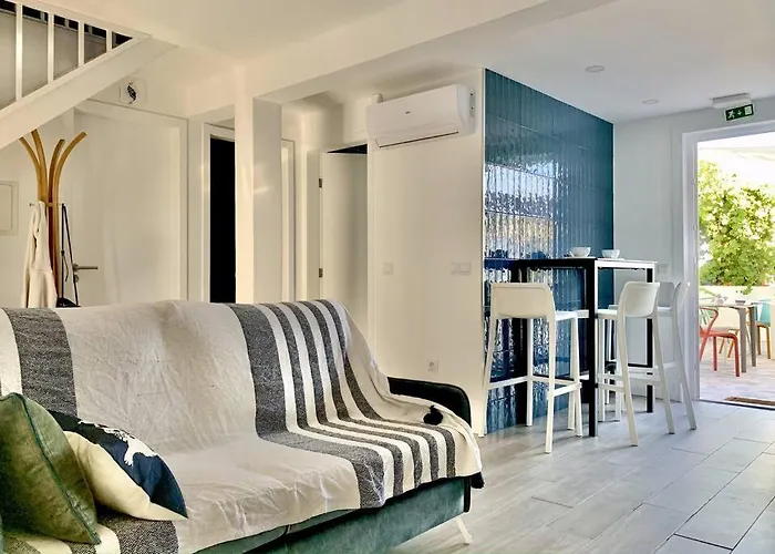 Apartamento Perto Do Mar, Local - Espaço T2 Privativo *